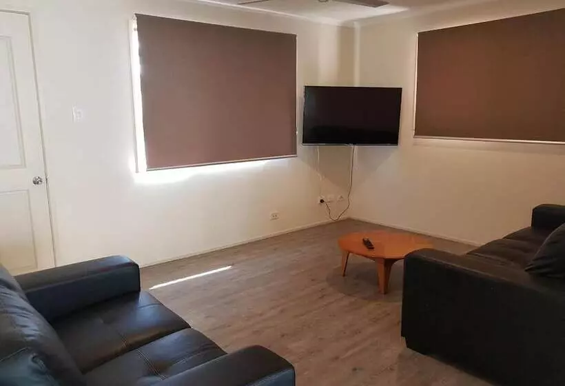 D Aguilar Hotel Motel