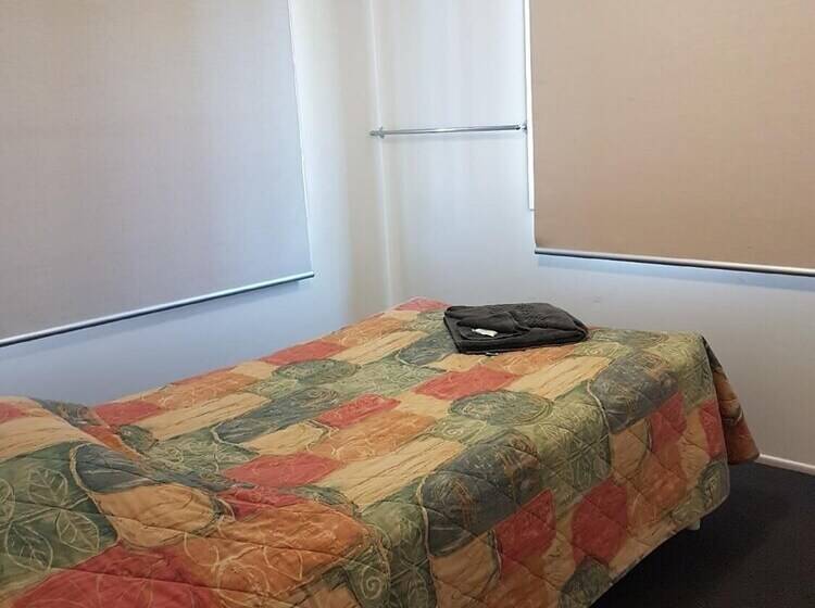 D Aguilar Hotel Motel