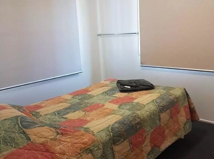 D Aguilar Hotel Motel