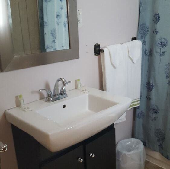 Glenwood Motel And Cottages