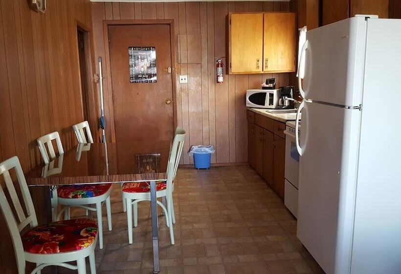 Glenwood Motel And Cottages