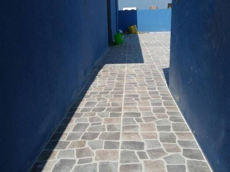 Hostal California Mollendo   Hostel