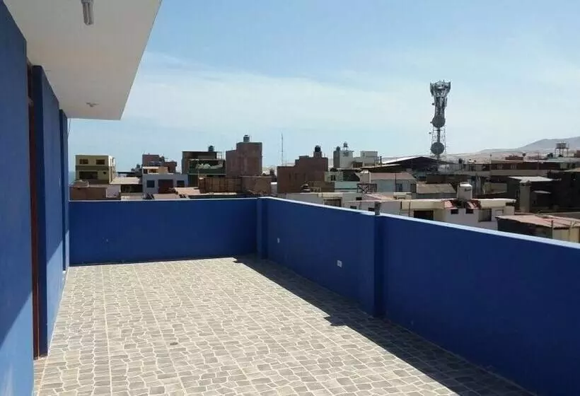 Hostal California Mollendo   Hostel