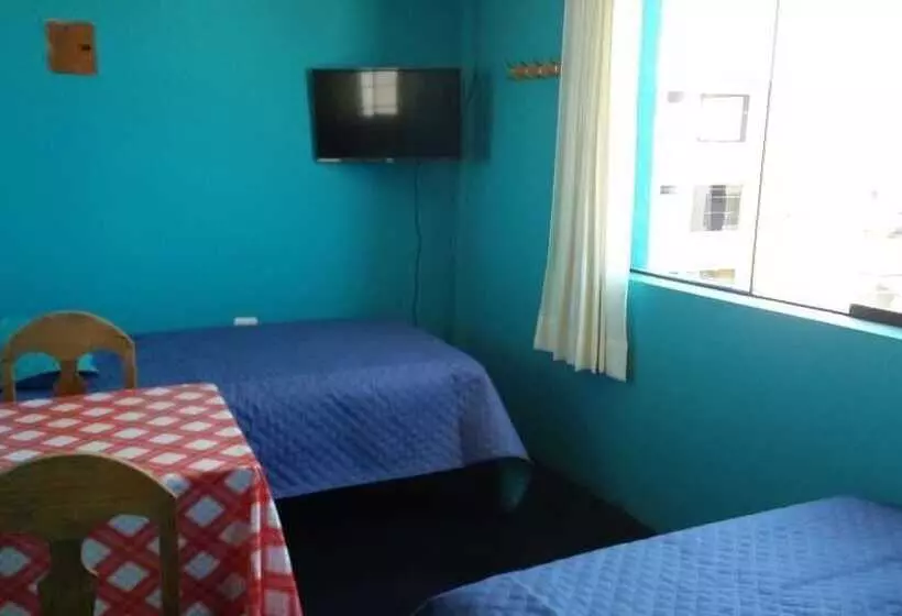 Hostal California Mollendo   Hostel