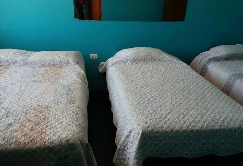Hostal California Mollendo   Hostel