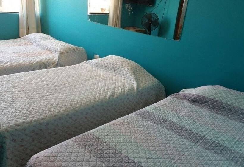 Hostal California Mollendo   Hostel