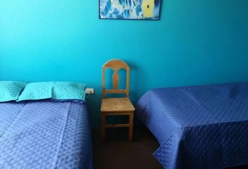 Hostal California Mollendo   Hostel