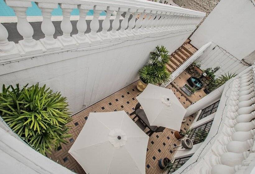 Hostal Casa Cristales