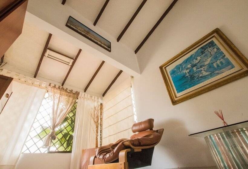 Hostal Casa Cristales