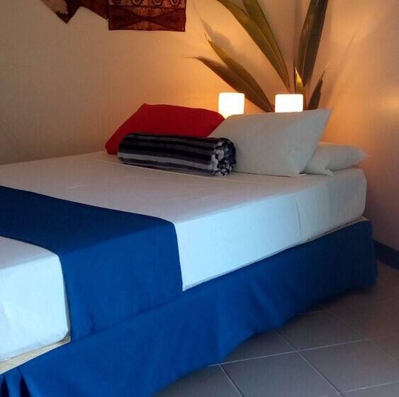 בית מלון כפרי Aloft Airport Accommodation