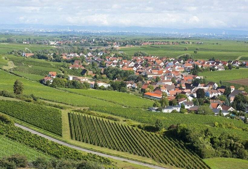 Hotelli Burggarten Appartements Neuleiningen