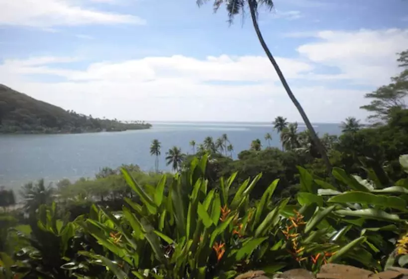 هتل Fare Oviri Lodge