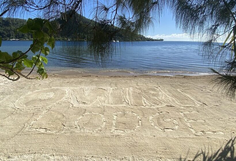 هتل Fare Oviri Lodge