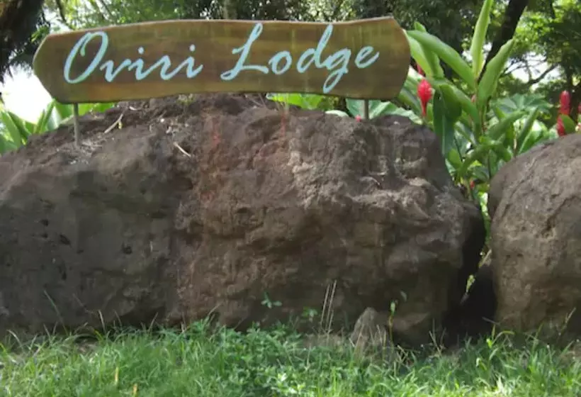 هتل Fare Oviri Lodge