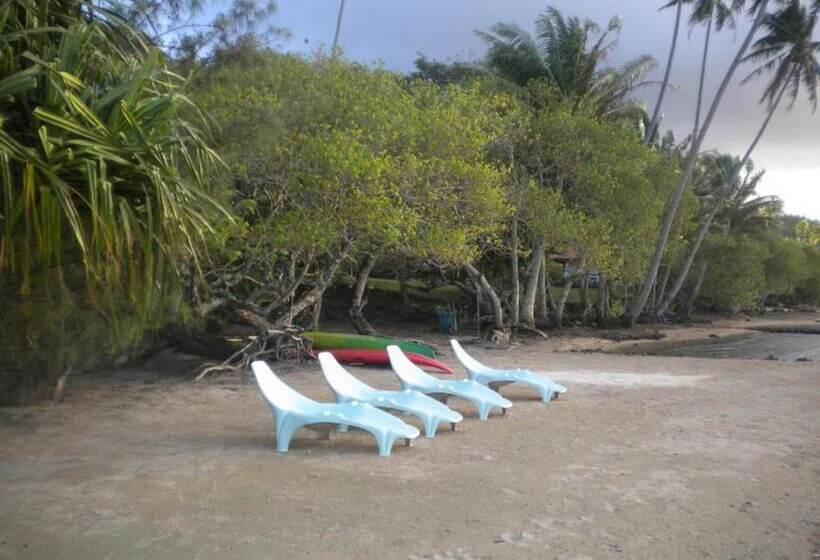 هتل Fare Oviri Lodge