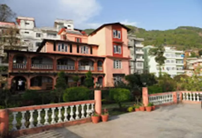 هتل Gurkha Inn