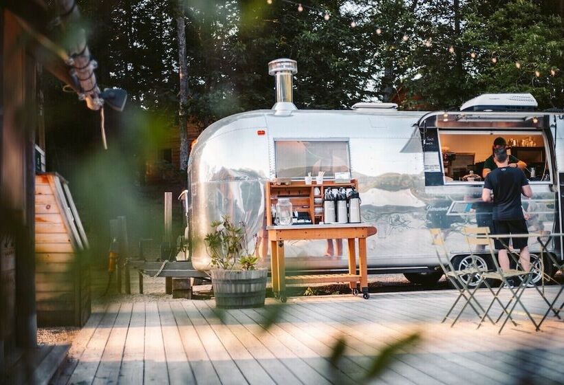 Отель Huttopia White Mountains