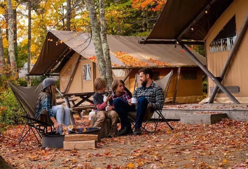 ホテル Huttopia White Mountains