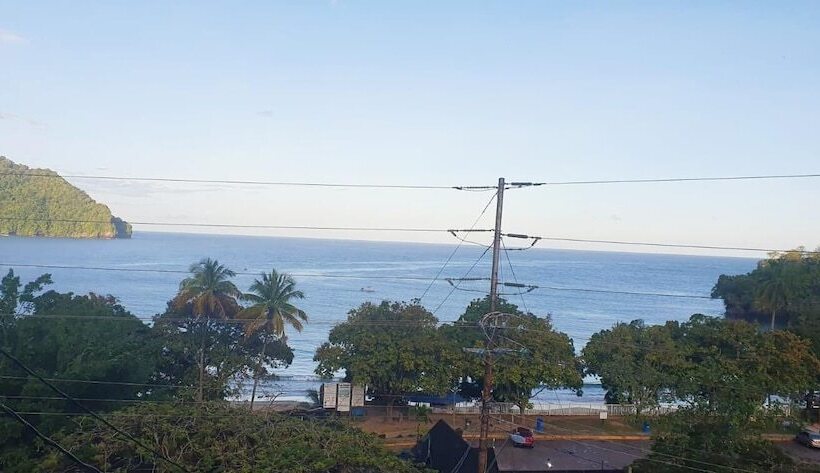 هتل Las Cuevas Beach Lodge