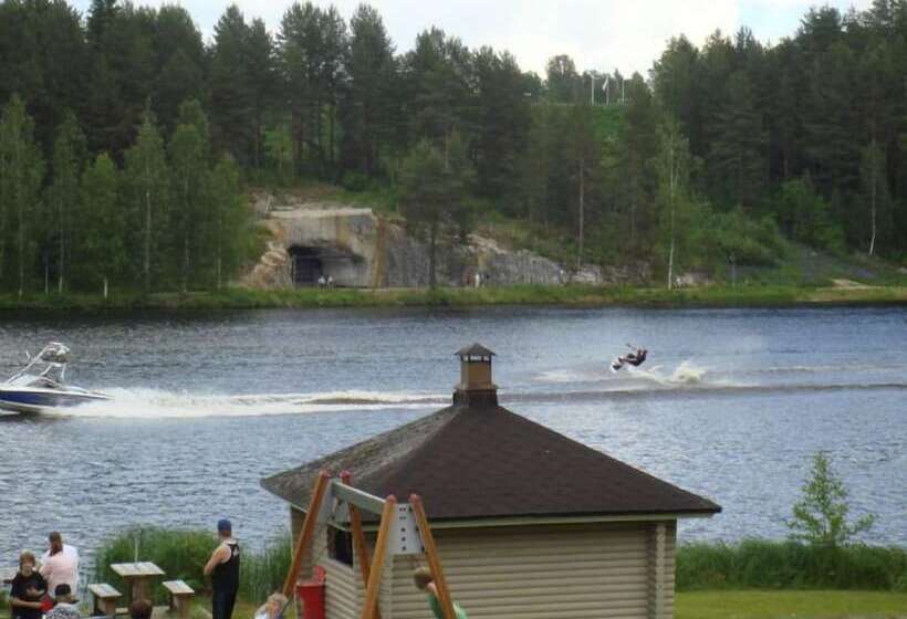 호텔 Mansikkaharju Holiday Camp