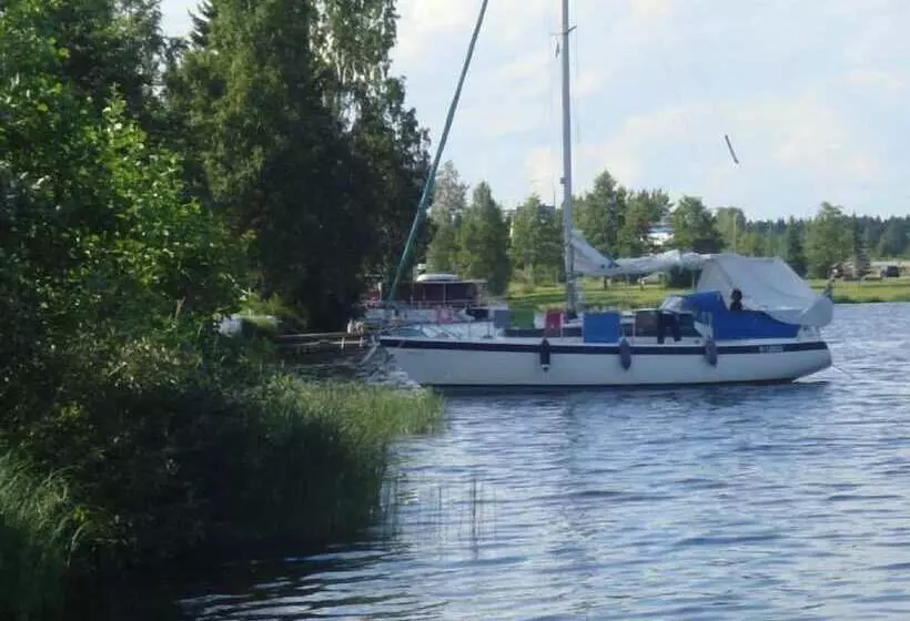 Hotelli Mansikkaharju Holiday Camp