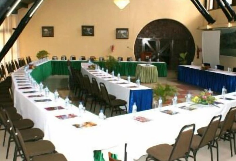 בית מלון כפרי Morogoro