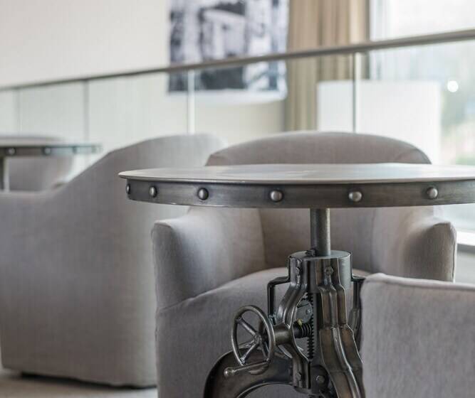 בית מלון כפרי Ocean House At Tlaga Gawtlaas