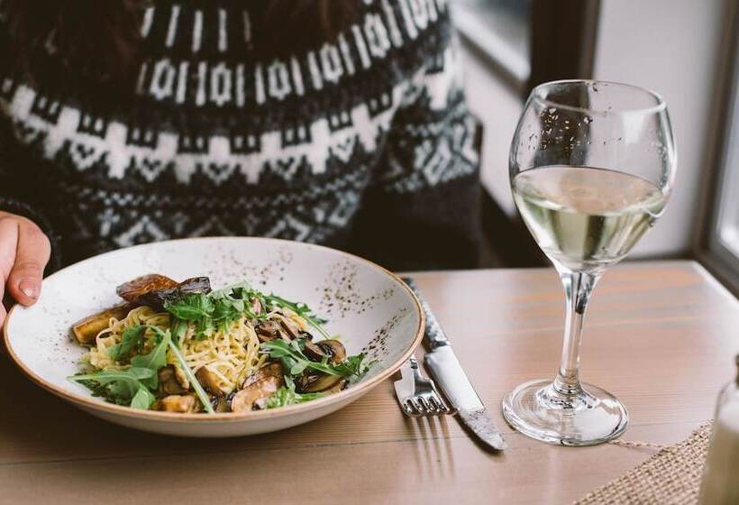 בית מלון כפרי Ocean House At Tlaga Gawtlaas