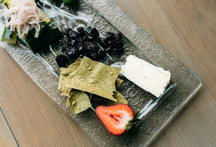 בית מלון כפרי Ocean House At Tlaga Gawtlaas