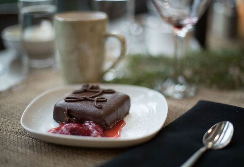 בית מלון כפרי Ocean House At Tlaga Gawtlaas