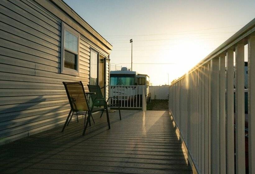 酒店 Rainbow Village Of Largo