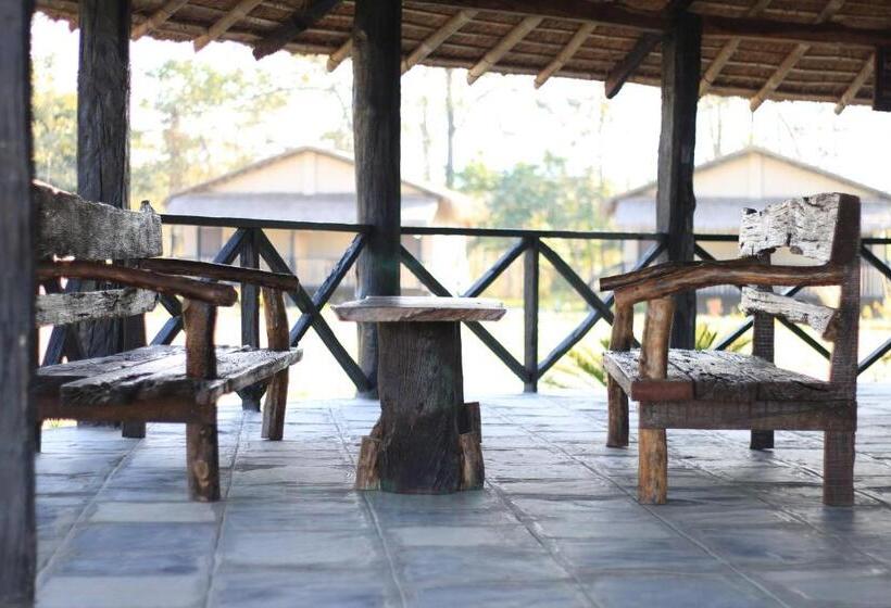 هتل Sarang Wildlife Sanctuary