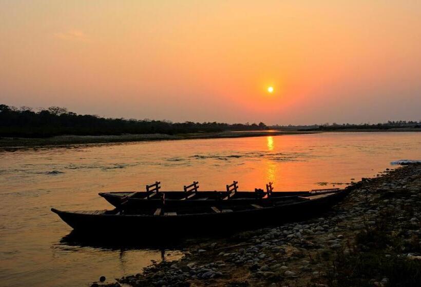 هتل Sarang Wildlife Sanctuary