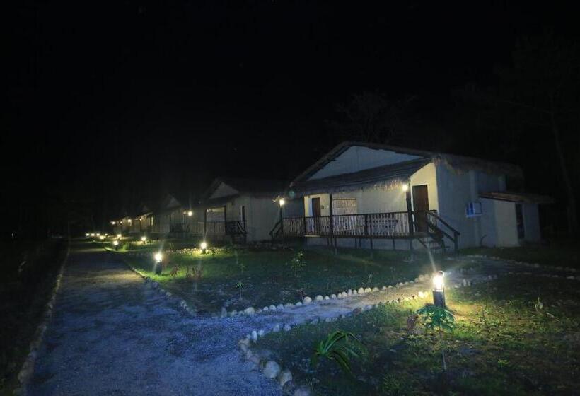 هتل Sarang Wildlife Sanctuary