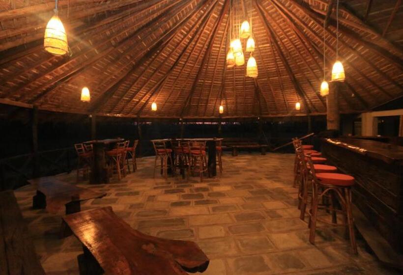 هتل Sarang Wildlife Sanctuary