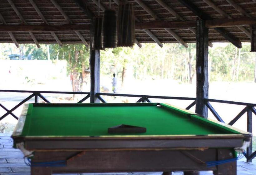 هتل Sarang Wildlife Sanctuary