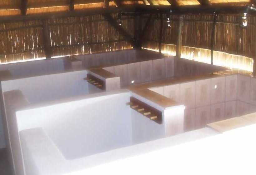 בית מלון כפרי Shametu River Lodge