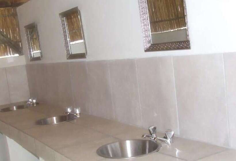 בית מלון כפרי Shametu River Lodge