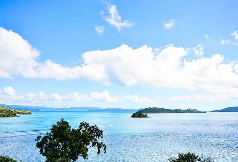 בית מלון כפרי Shoreline Apartments