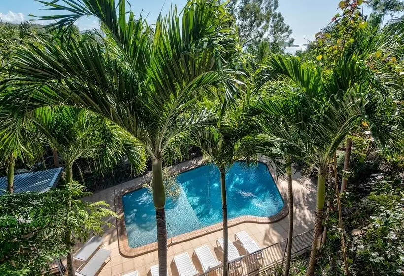 Hotelli Shoreline Apartments