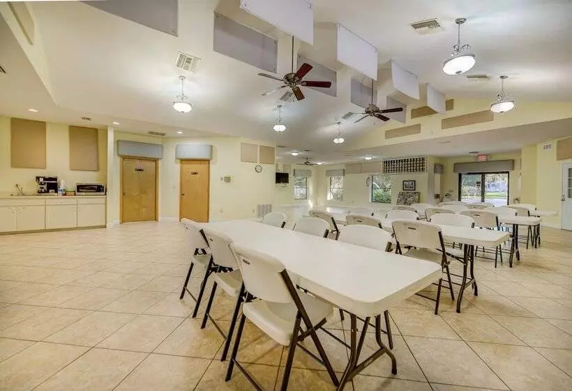 Hotelli Sun Retreats Crystal River