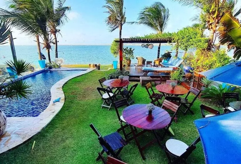 Hotelli The Royal Windvillage, Waterfront Holiday Homes, Garden & Spa