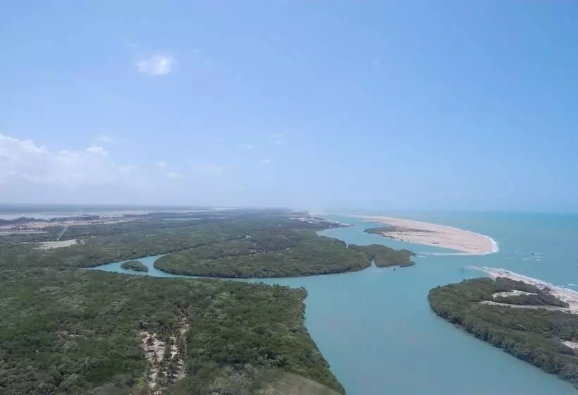 Hotelli The Royal Windvillage, Waterfront Holiday Homes, Garden & Spa