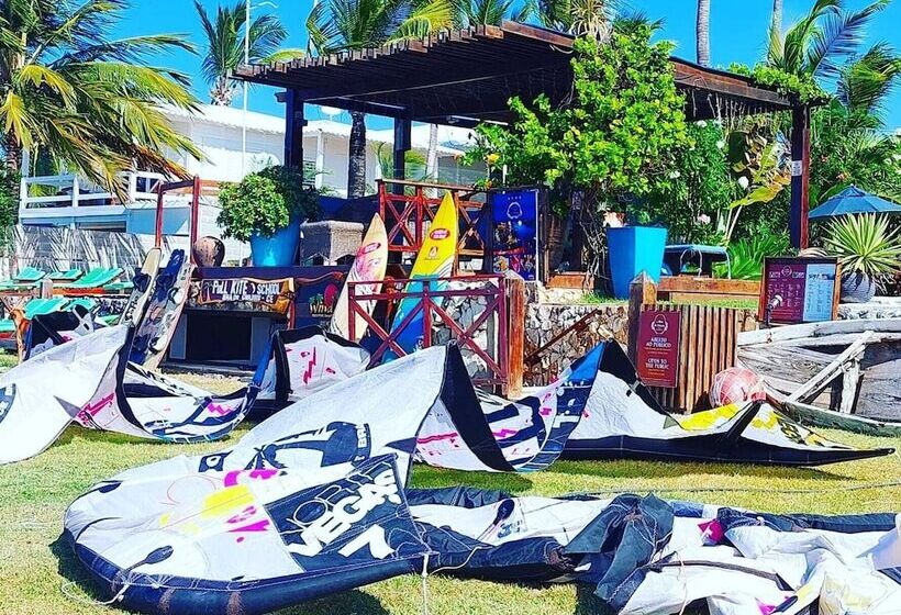 ホテル The Royal Windvillage, Waterfront Holiday Homes, Garden & Spa