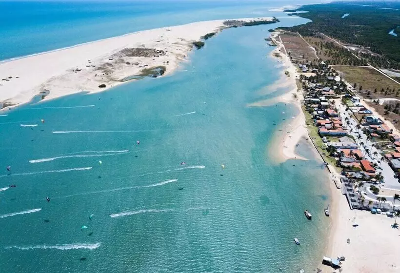 Hotelli The Royal Windvillage, Waterfront Holiday Homes, Garden & Spa