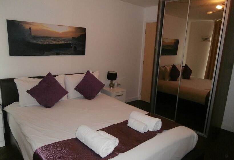 Hotel Woking New Central