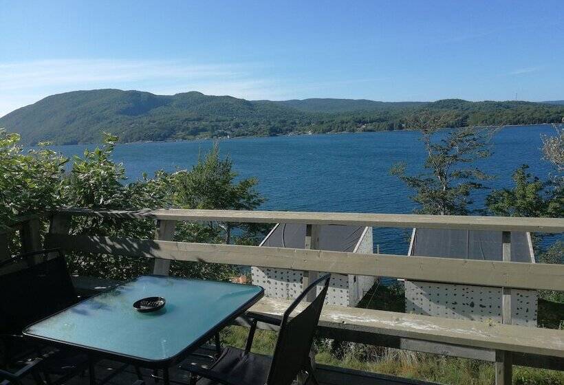 מוטל Knotty Pine Cottages