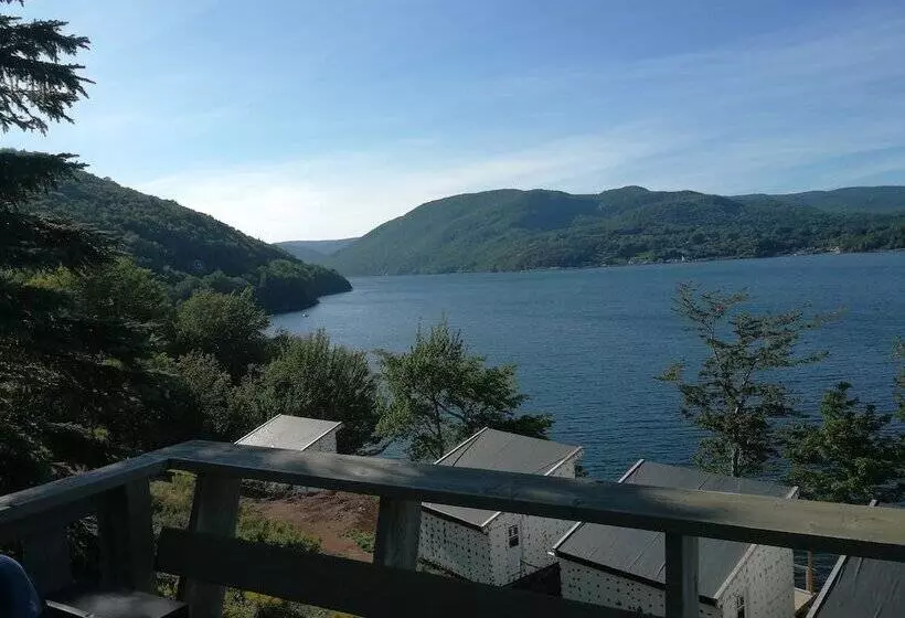 モーテル Knotty Pine Cottages