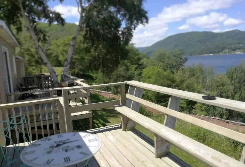 モーテル Knotty Pine Cottages