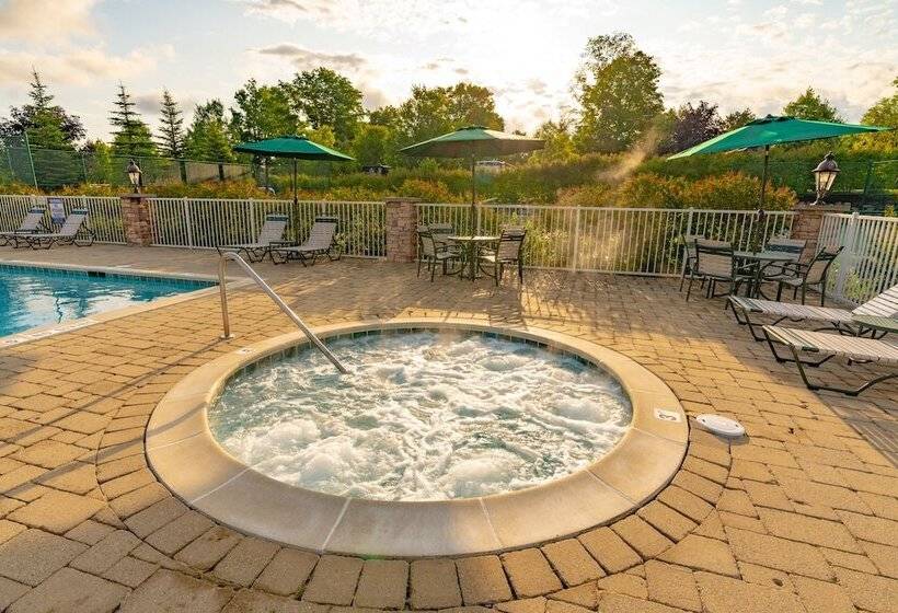 منتجع Sun Outdoors Petoskey Bay Harbor